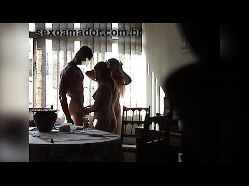 ❤️ Mmekọahụ enyi na-akpọ a ibu nwoke na a threesome na ya ☑ Anal porn ❌️